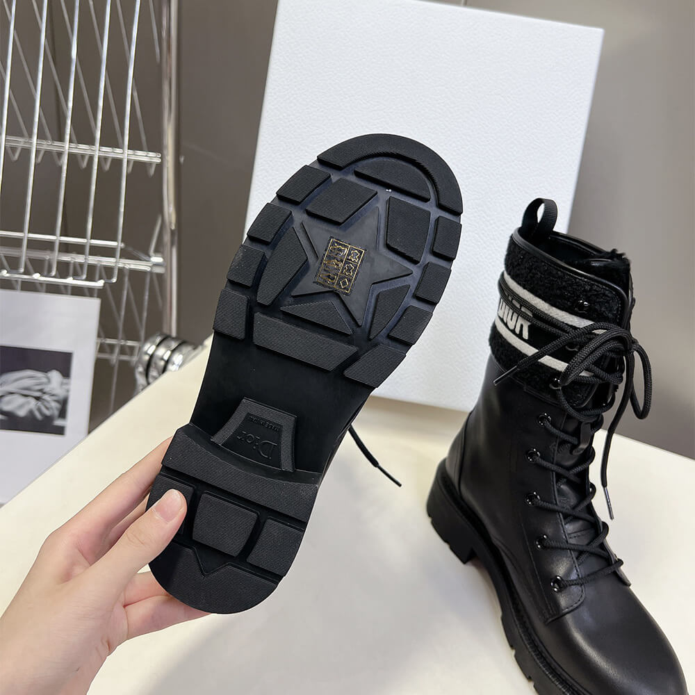 D10r Boots