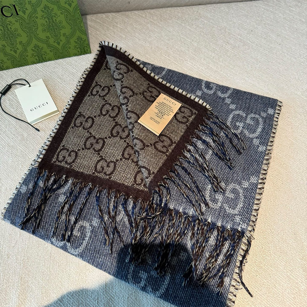 Gv*cl GG jacquard tassel knit scarf