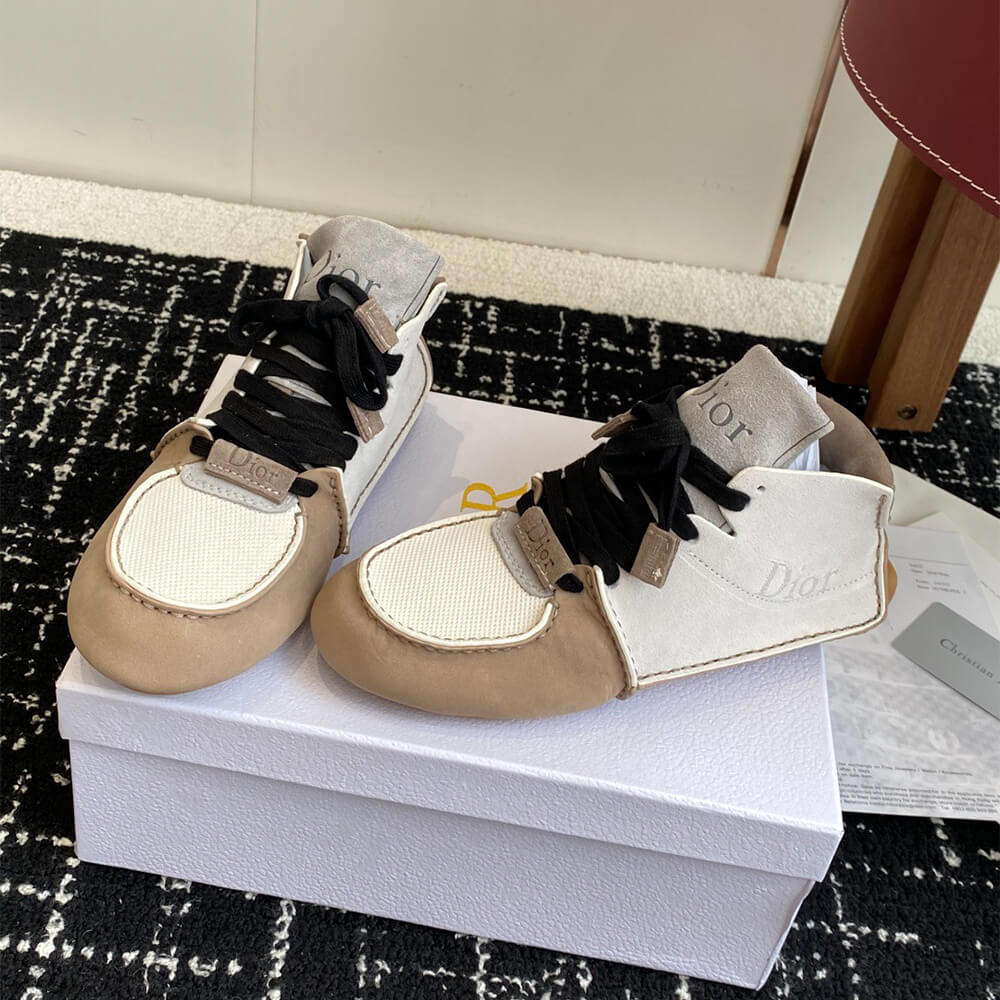 D10r Roadie Lace-Up Boot