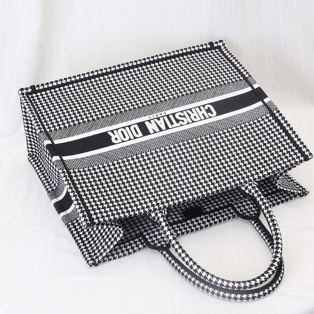 LARGE D10r BOOK TOTE