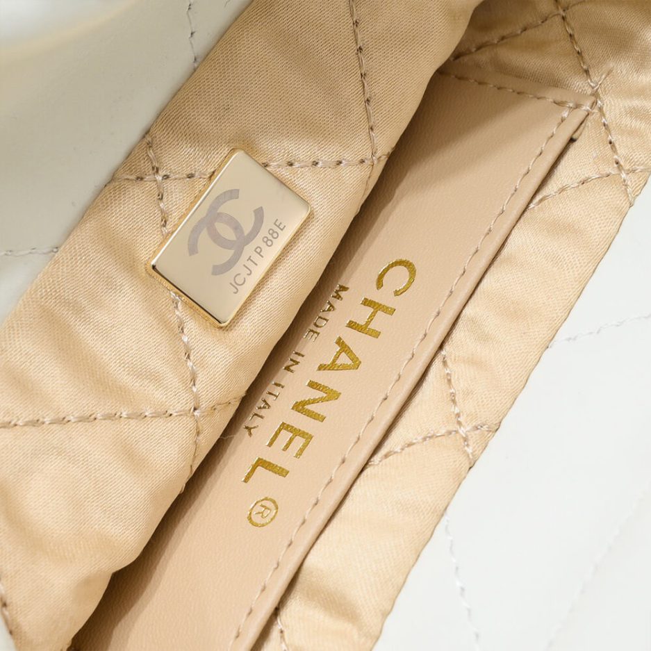 Ch**el 22 MINI HANDBAG