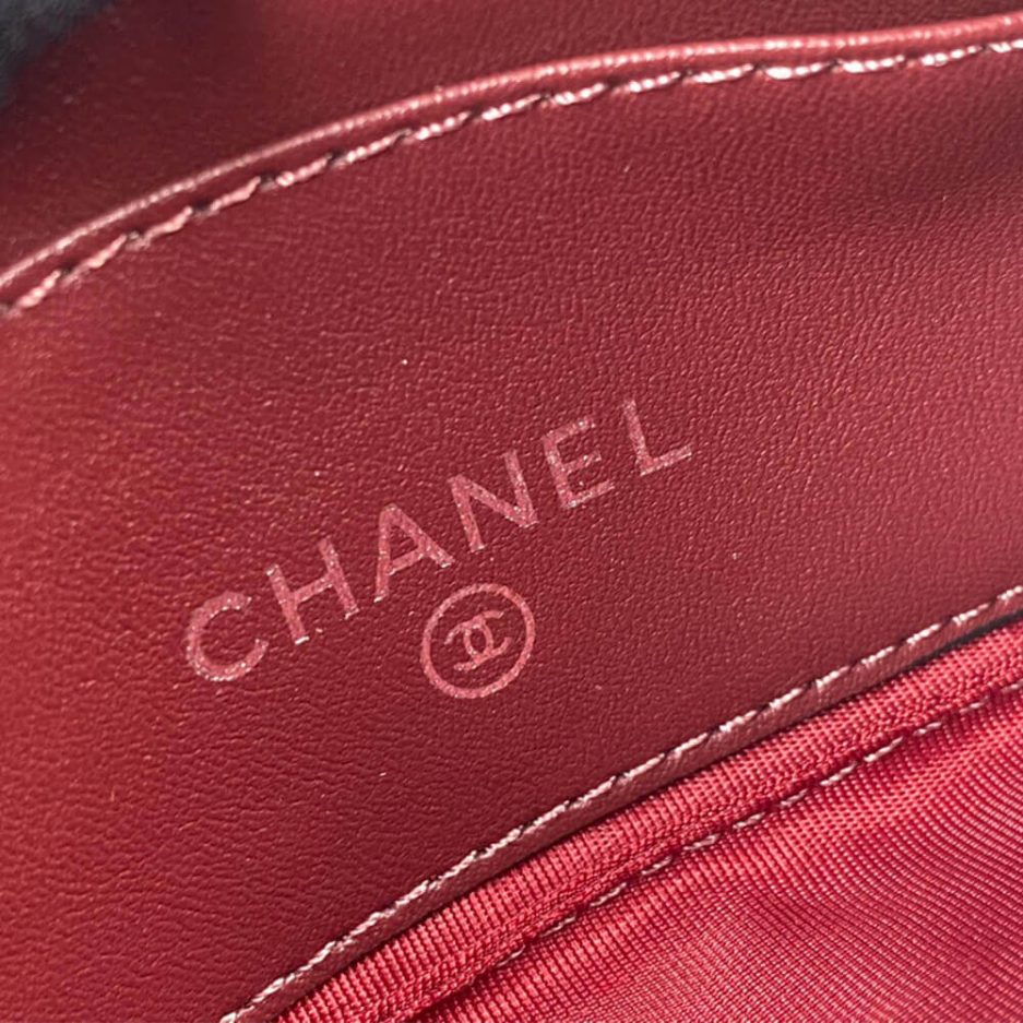 Ch**el Classic Small Zip Clutch