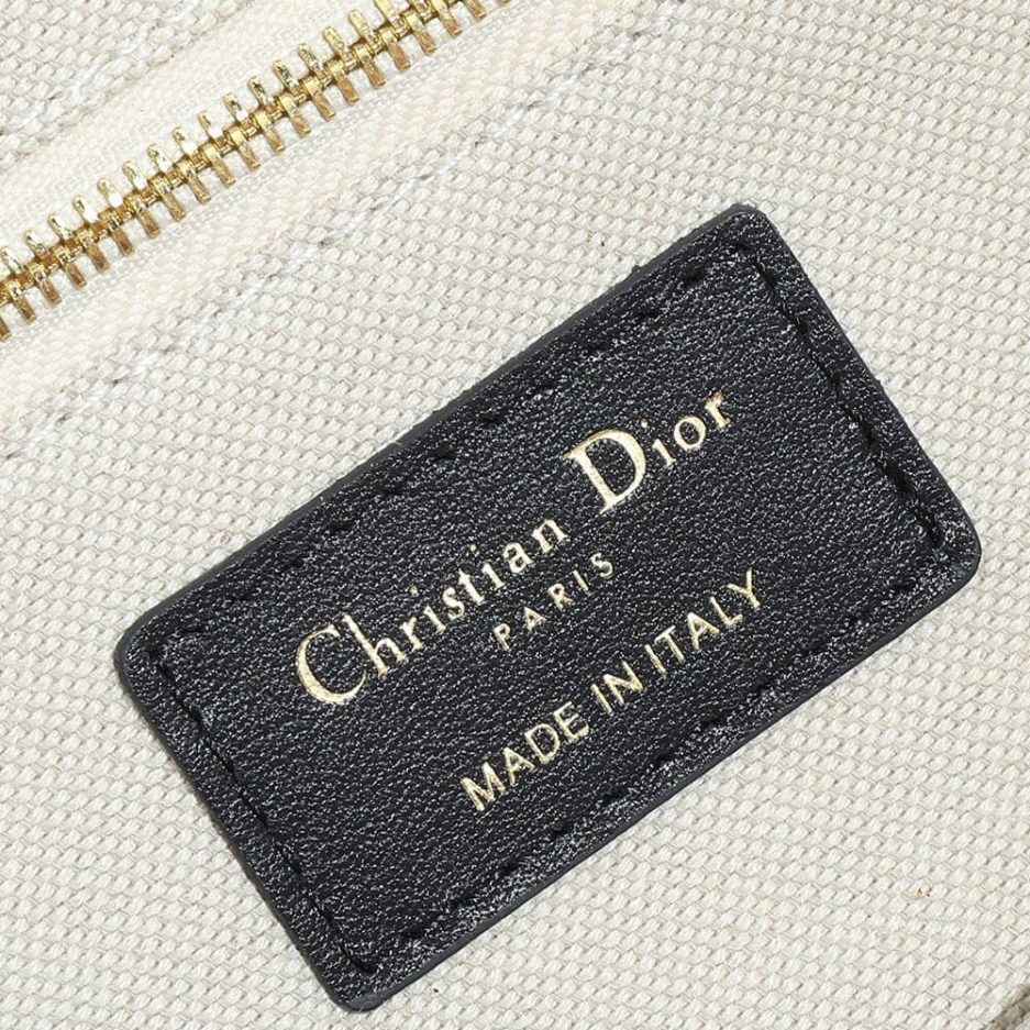 Medium D10r Book Tote